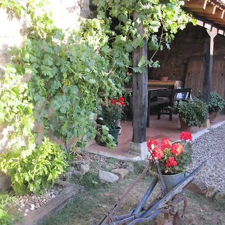 Holiday home La Casa De Lucia Matalbaniega