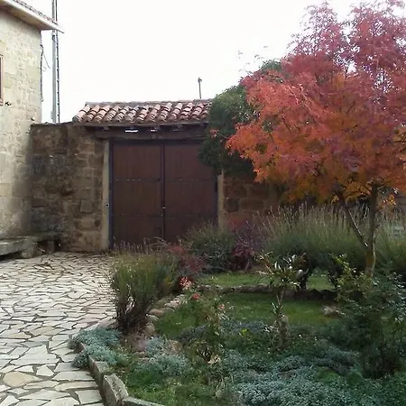 Holiday home La Casa De Lucia Matalbaniega